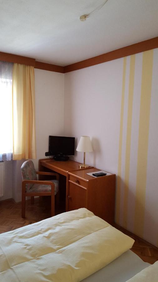 Hotel Zum Weissen Roessl à Kallmünz Extérieur photo